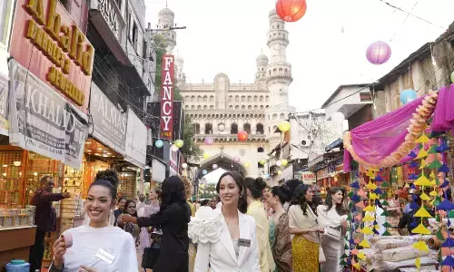 world beauty queens, parade, charminar, hyderabad