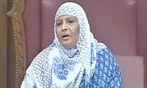 ysrcp,  jakia khanam, mlc,  resigned