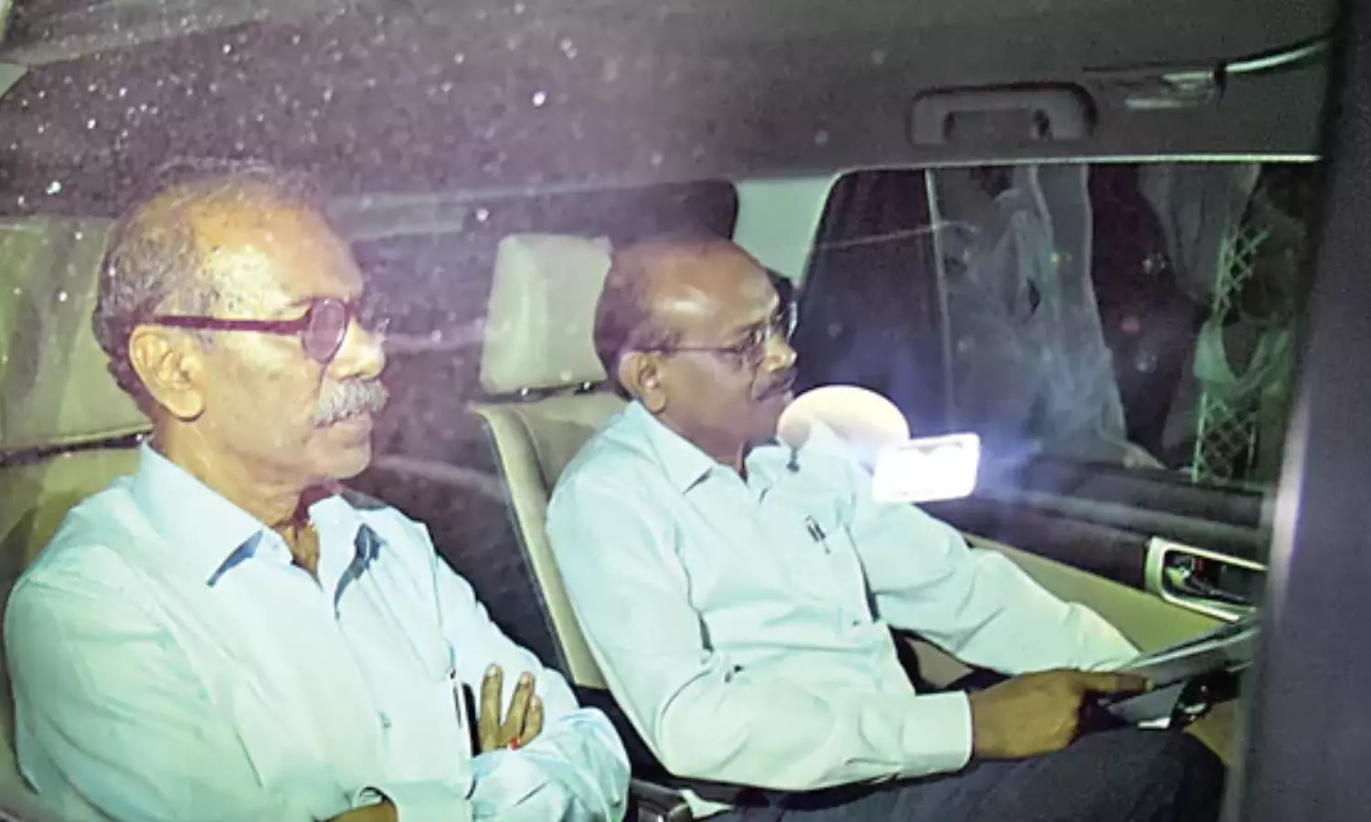 sit officials arrest, dhanunjay reddy, krishnamohan reddy, liquor scam case