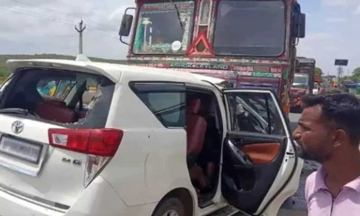 road accident, six people died, car,  prakasam district