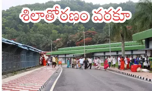 darsan time today in  tirumala,  crowd, devotees,  friday