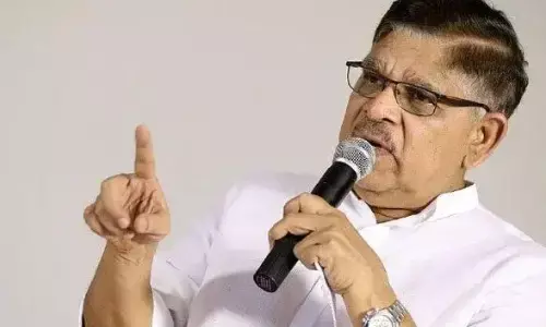 allu aravind, producer,  no connection, tollywood