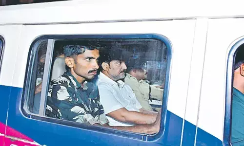 vallabhaneni vamsi, ex mla, governmen hospital,  guntur