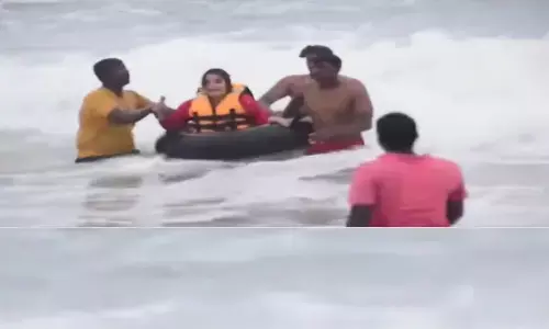 సౌరభ్‌ గంగూలీ అన్న, వదినలకు తప్పిన పెను ప్రమాదం!