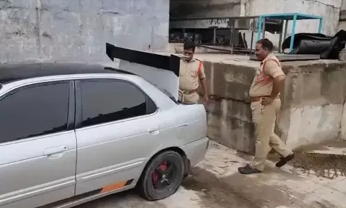 యాదగిరిగుట్టలో చింతపండు దొంగలు.. అడ్డంగా దొరికారు