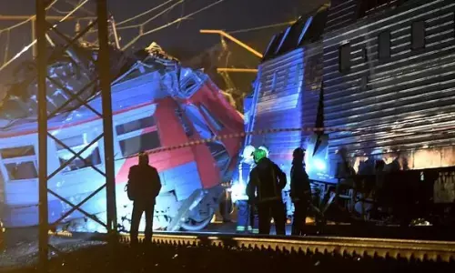 accident, russia-ikraine border, seven people died, track collapse