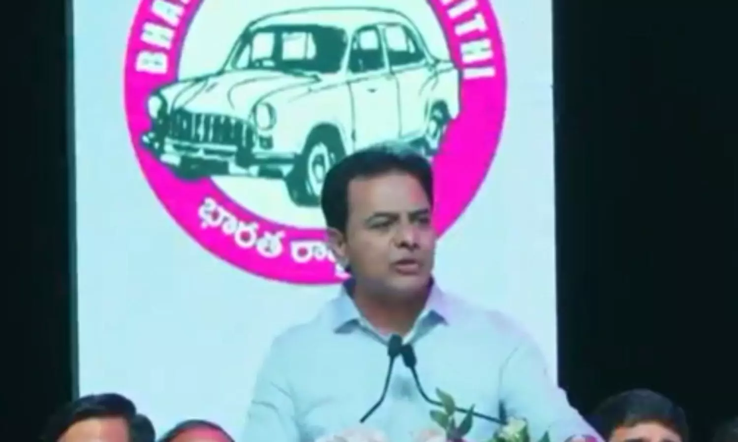 మూడేళ్లలో మళ్లీ ముఖ్యమంత్రిగా కేసీఆర్.. అమెరికాలో కేటీఆర్