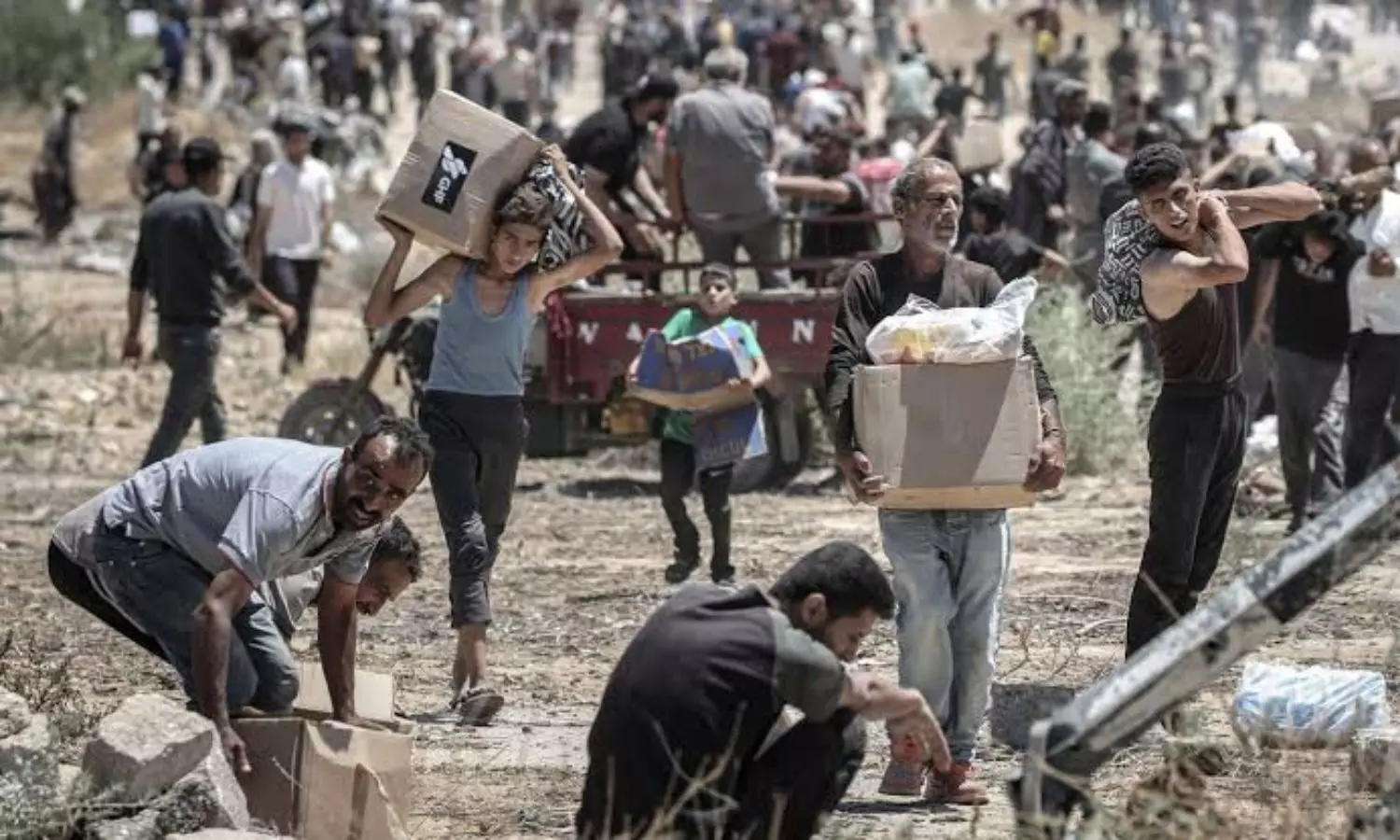 5 రూపాయల పార్లెజీ బిస్కెట్ ప్యాకెట్.. అక్కడ 2400 రూపాయలు