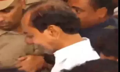 kcr, shed tears, maganti gopinath, jubilee hills mla