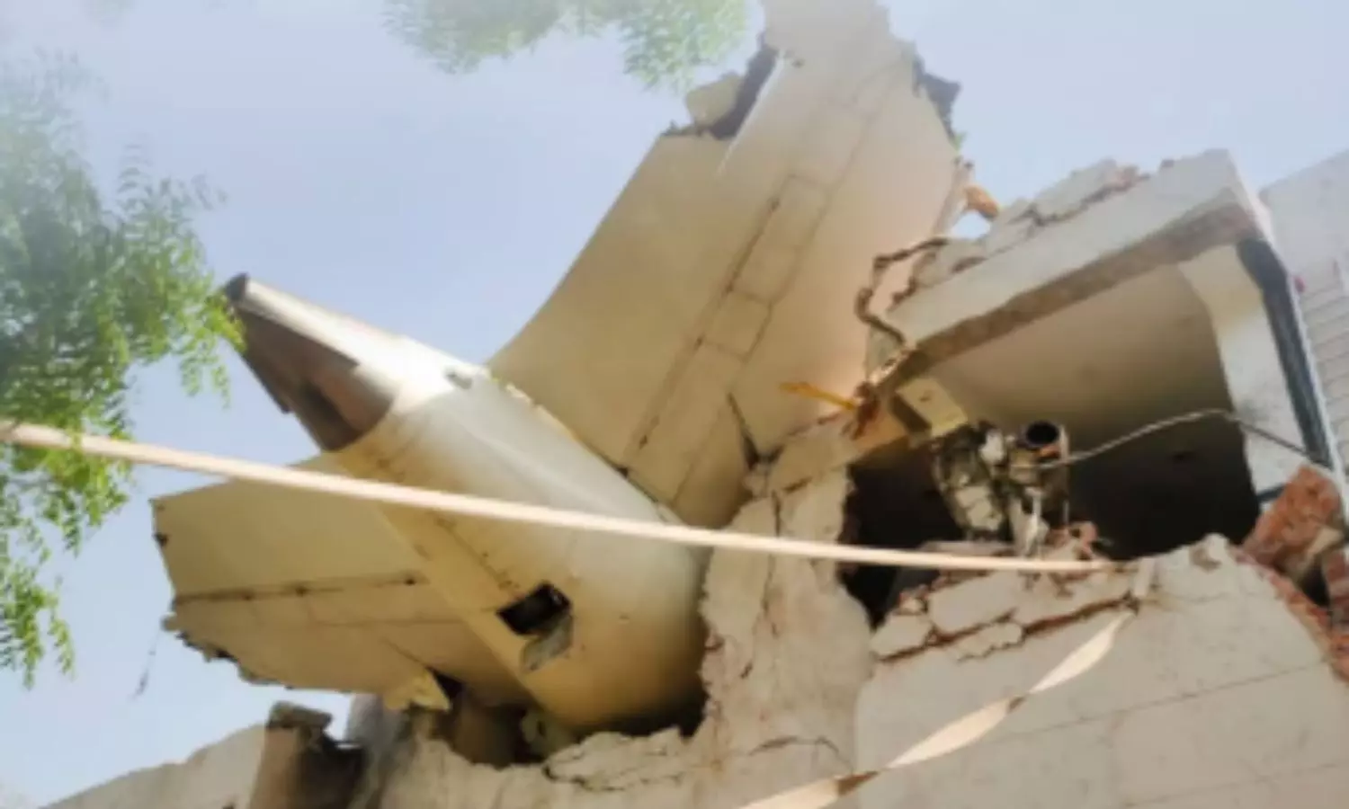 విమాన ప్రమాదం.. 1000 కోట్ల ఇన్సూరెన్స్ కట్టాలి