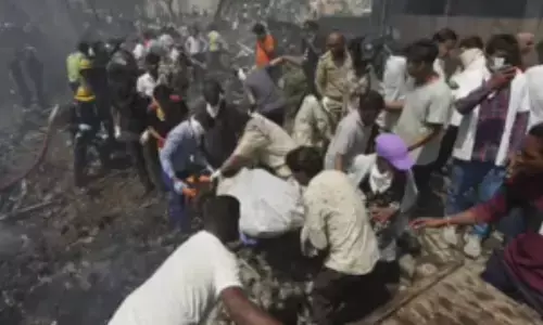 plane crash, tragedy, gold, hmedabad