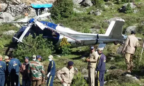 helicopter crash, accident,  five people died,  uttarakhand