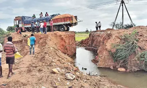 lorry ,lorrydriver,driving