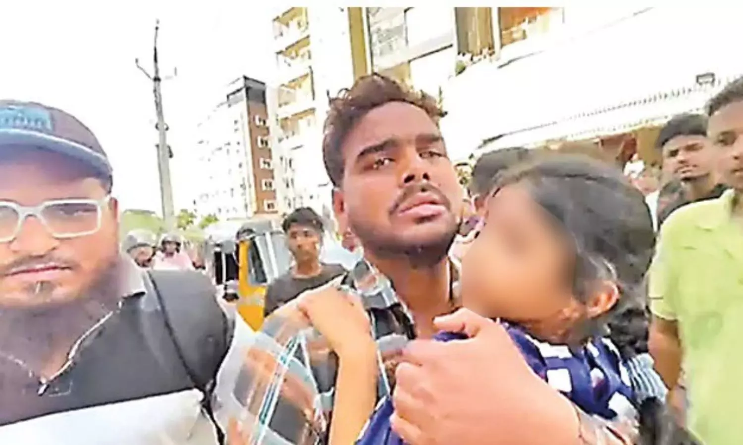 hyderabad ,roads,family,cardoor