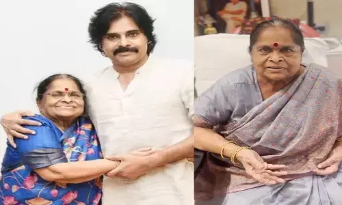 Pawan Kalyan: తల్లికి అస్వస్థత అని తెలియగానే