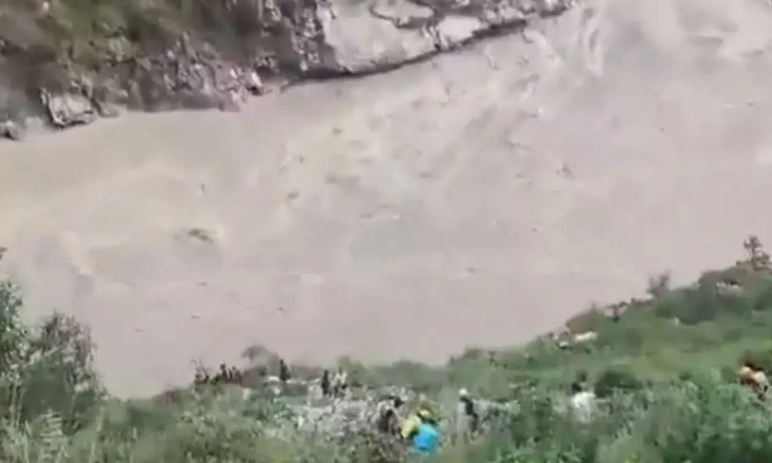 eleven people were missing, accident , alaknanda river., uttarakhand