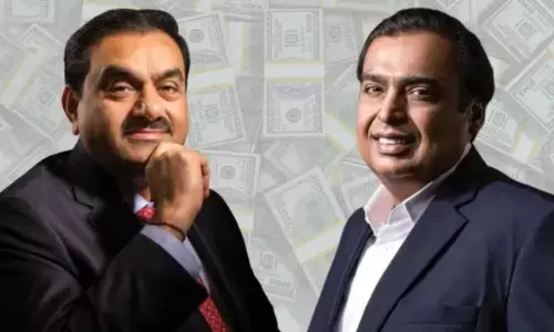 అదానీ.. అంబానీ ఒక్కటై