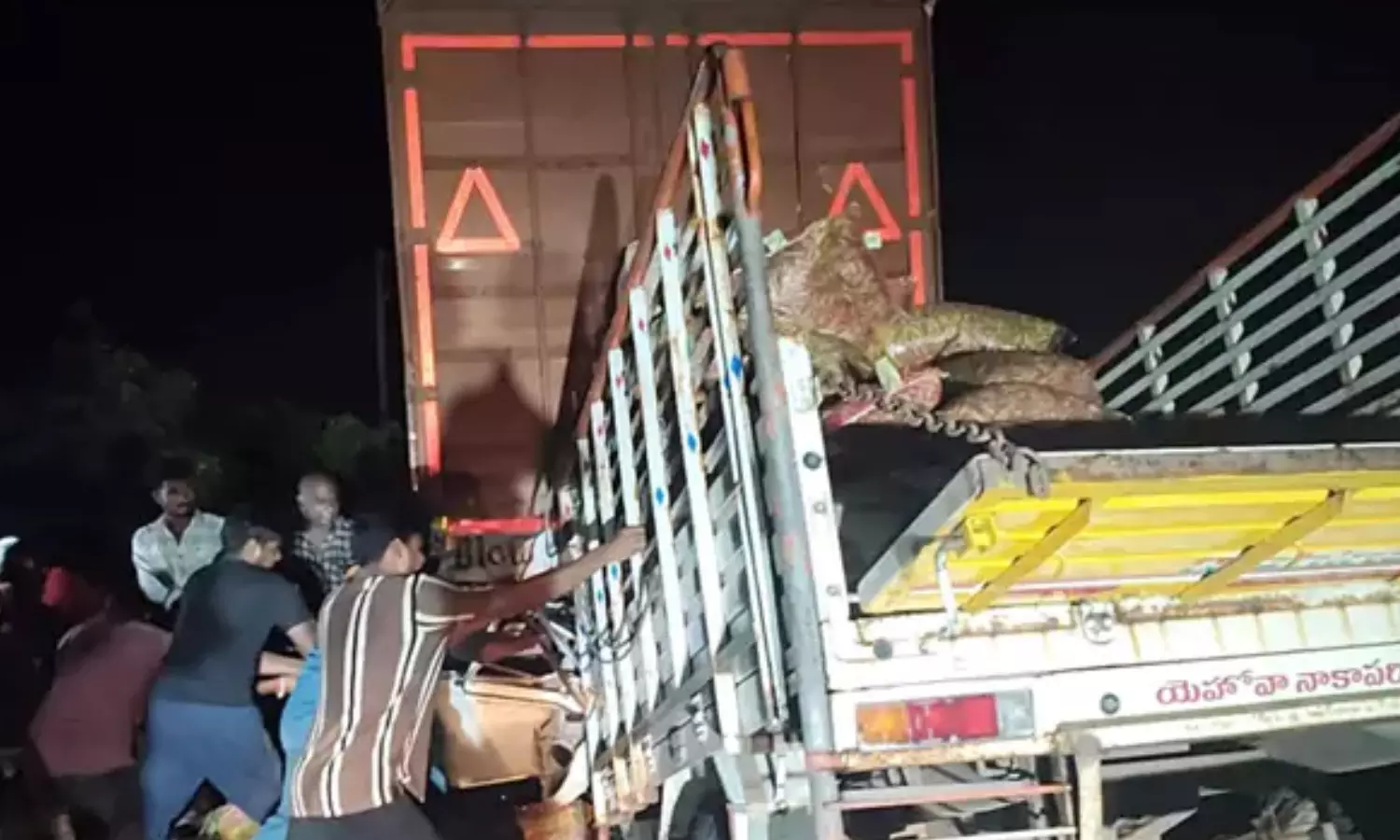 road accident, two people died, kashimkota, anakapalle district