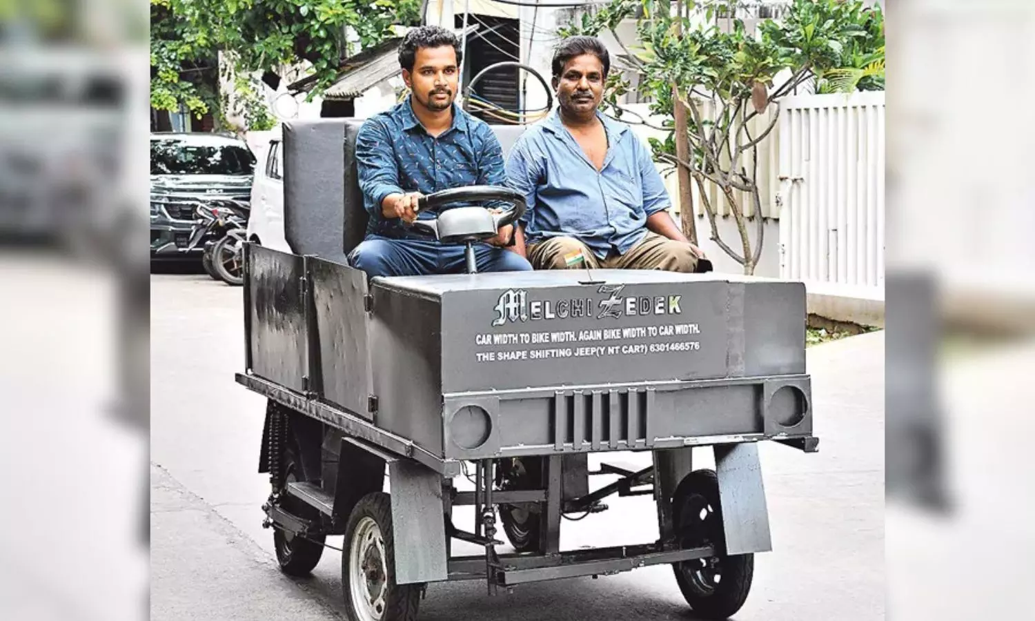 మ్యాజిక్ జీప్ ను తయారు చేసిన కాకినాడ యువకుడు