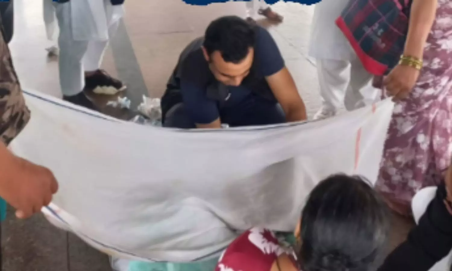 హెయిర్‌ క్లిప్పు, కత్తితో ప్లాట్‌ఫాంపైనే ప్రసవం