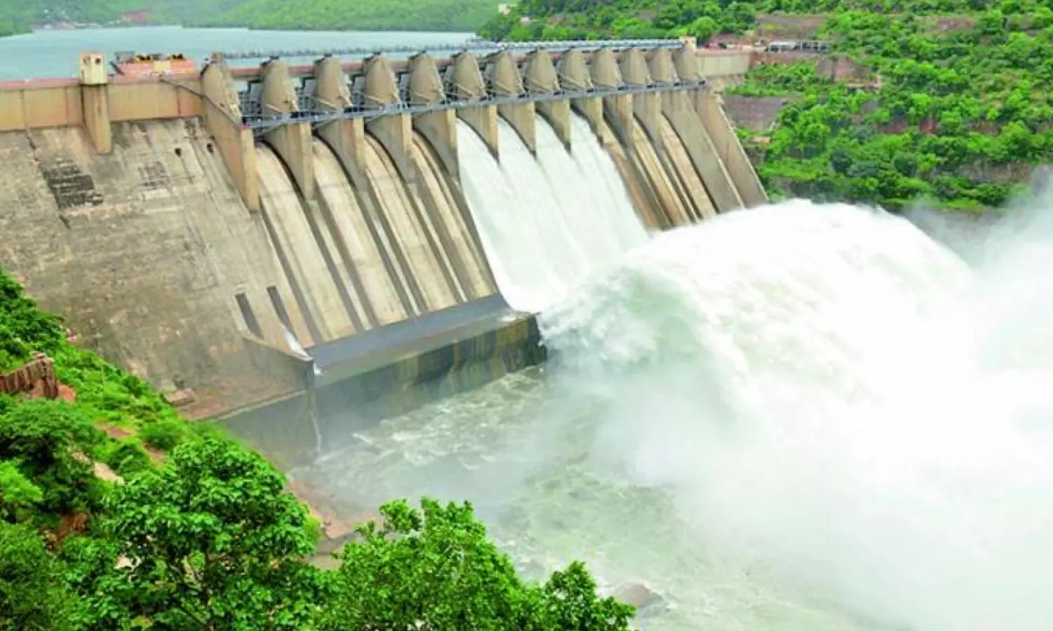 floodwater, three gates lifted, srisailam project, andhra pradesh