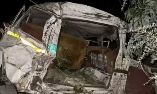 road accident,  five people died , vally jammu and kashmir