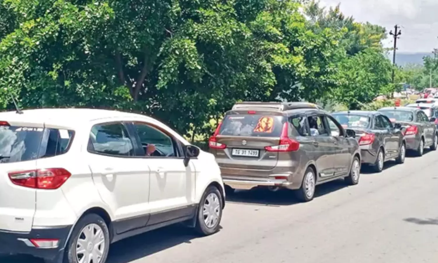 devotees, vigilant, trafic,  srisailam