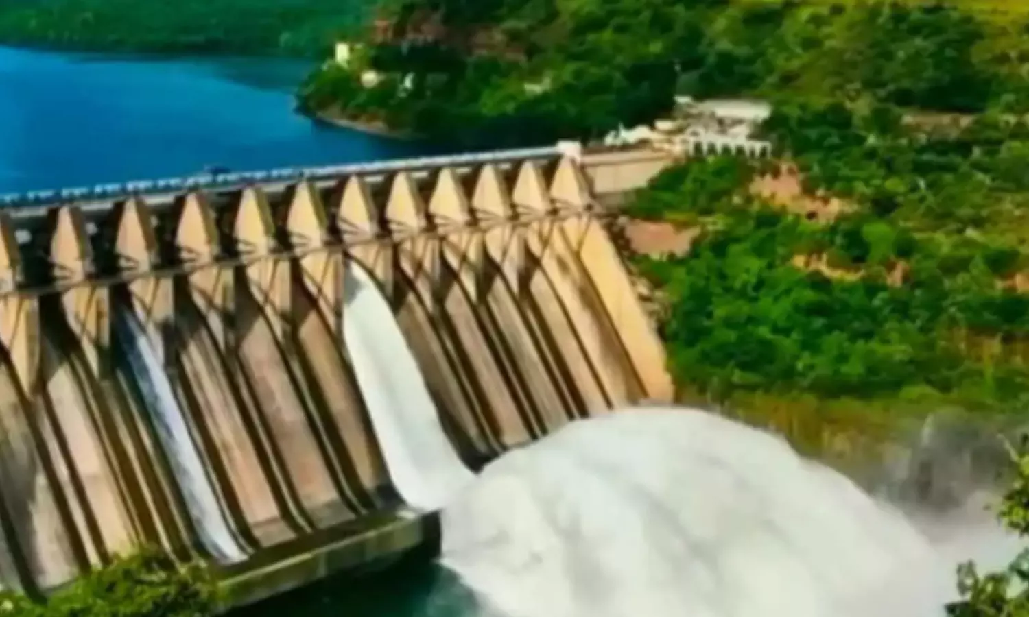 flooding, continues, heavy rains, srisailam reservoir flooding, continues, heavy rains, srisailam reservoir