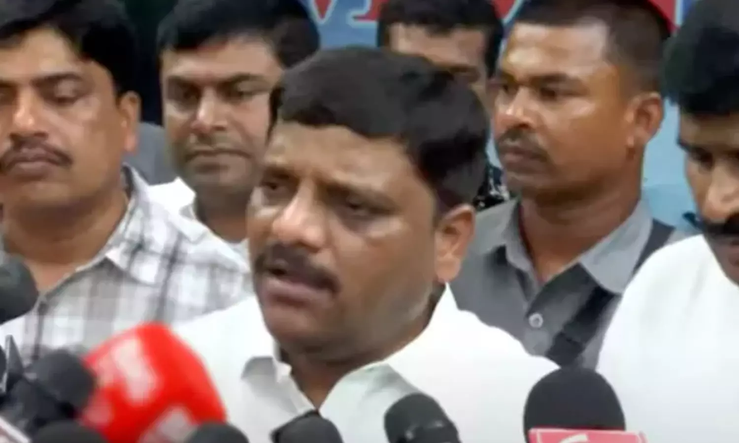 teenmar mallanna, alleges, kalvakuntla kavitha  attack