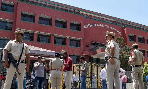 schools, received, bomb threat emails, delhi