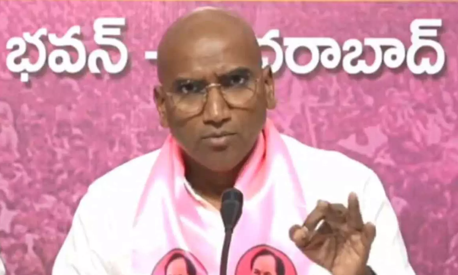 police,  notices,  RS praveen kumar, phone tapping case