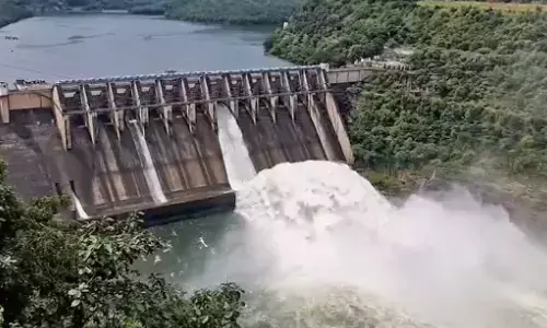 flood flow, continues,  upstream, nagarjuna sagar project