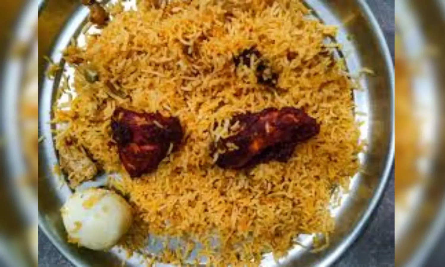 10 రూపాయలకే బిరియానీ పెడుతున్న రైతన్న