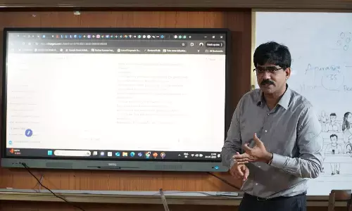 ఉస్మానియా జర్నలిజం విభాగంలో AI నైపుణ్యాలకు సంబంధించి వర్క్‌షాప్ నిర్వహించిన సుధాకర్ ఉడుముల