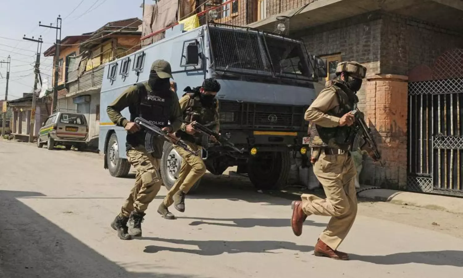 encounter, three terrorists died, srinagar,  jammu and kashmir