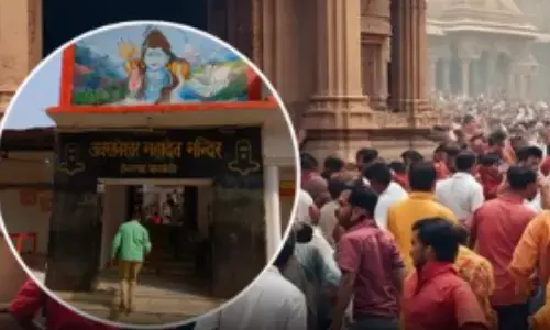 two devotees died,  stampede, barabanki temple,  uttar pradesh