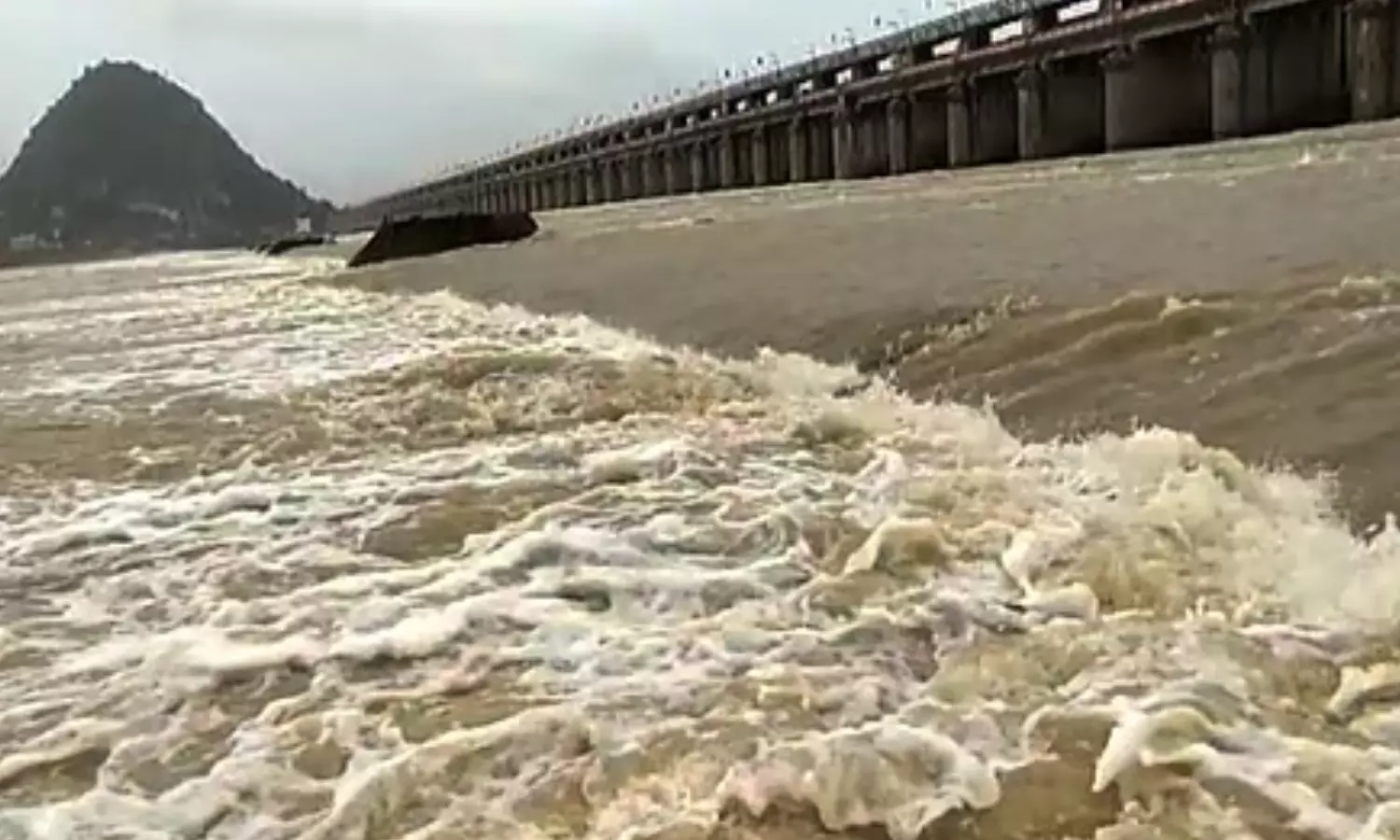 flooding continues at prakasam barrage in vijayawada