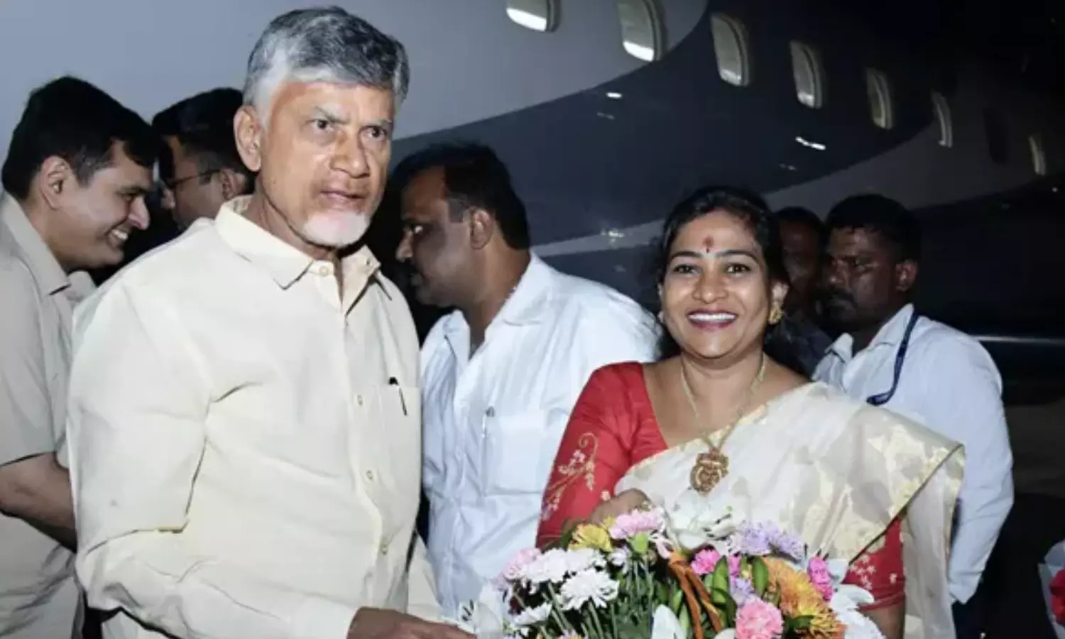 chandrababu, arrived, vijayawada, singapore