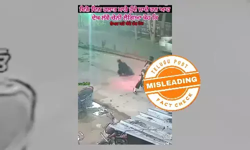 The video showing a woman’s gold chain being snatched from her neck is not from Punjab, but from Haryana