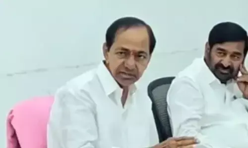 former chief minister kcr, meeting with brs leaders, erravalli farm house, telangana news