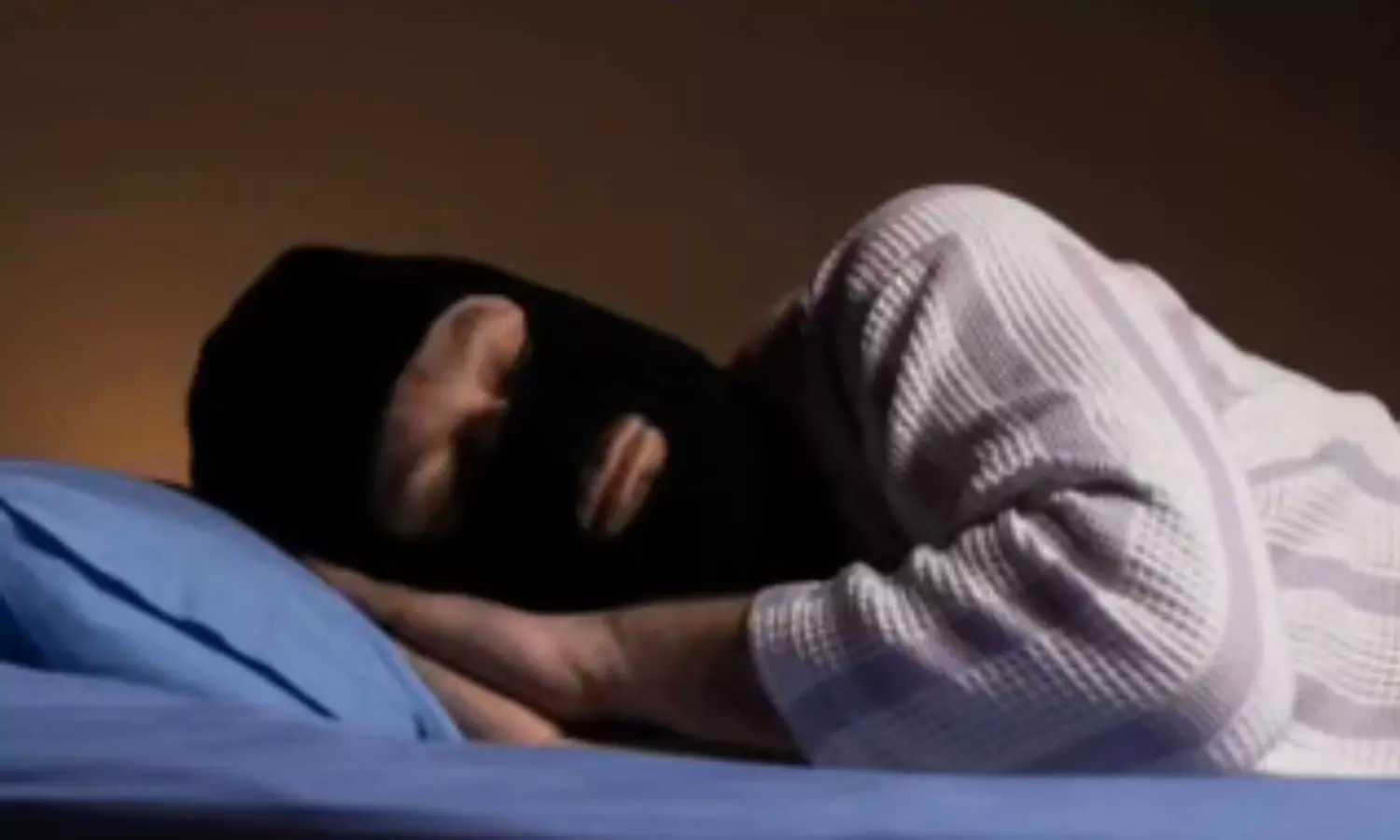 ఫుల్ గా తాగేసి.. దొంగతనానికి వెళ్లి