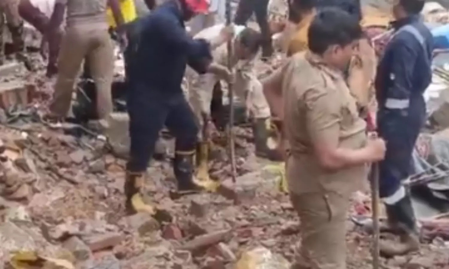 horrific accident, death toll, reached eight, harinagar, jaitpur, delhi