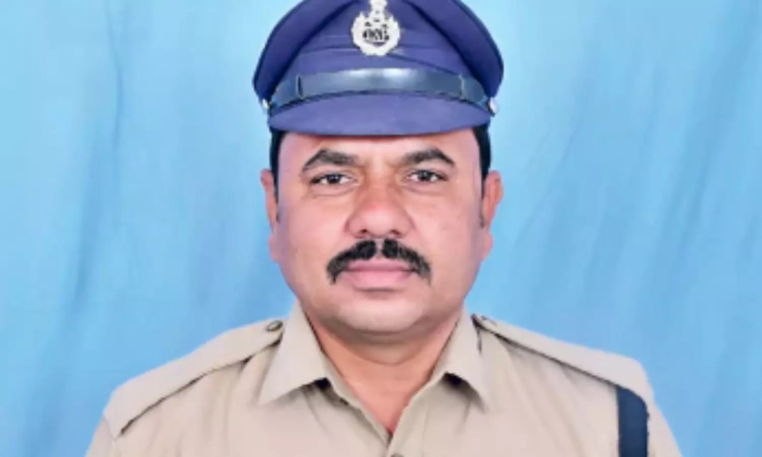 హెడ్‌ కానిస్టేబుల్‌ రాజునాయక్‌కు  దక్కిన శౌర్యపతకం