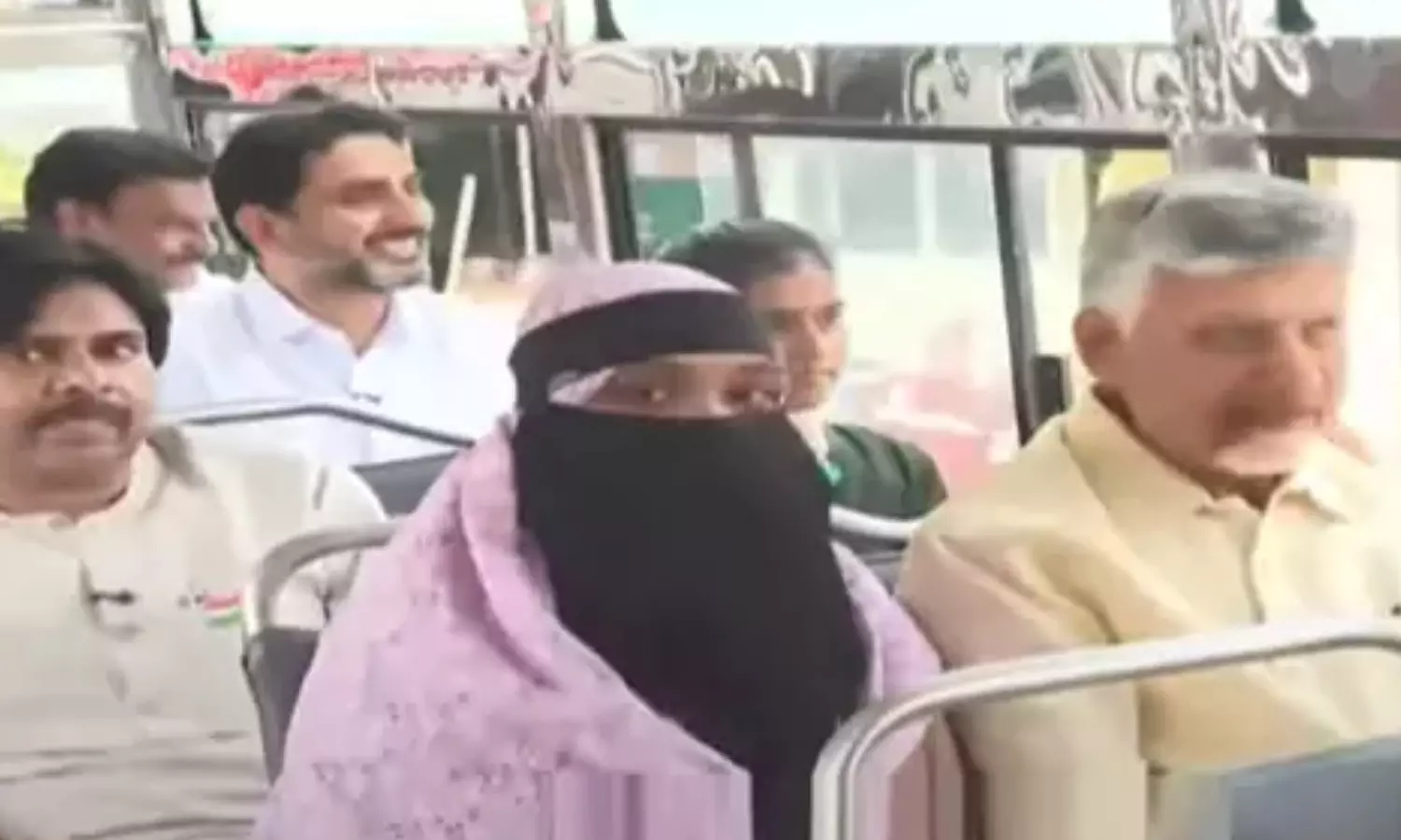 hief minister chandrababu naidu,  launched free bus, travel for women, andhra pradesh