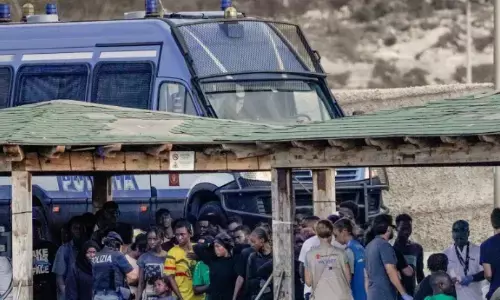 terrible accident has occurred in italy, tragedy occurred near lampedusa, twenty-seven people died,  two boats capsized.