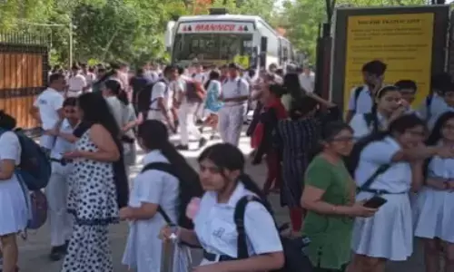 bomb threat emails, schools, police searches, delhi