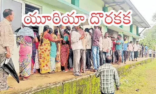 farmers in telangana,  facing problems,   urea shortage, telangana politics