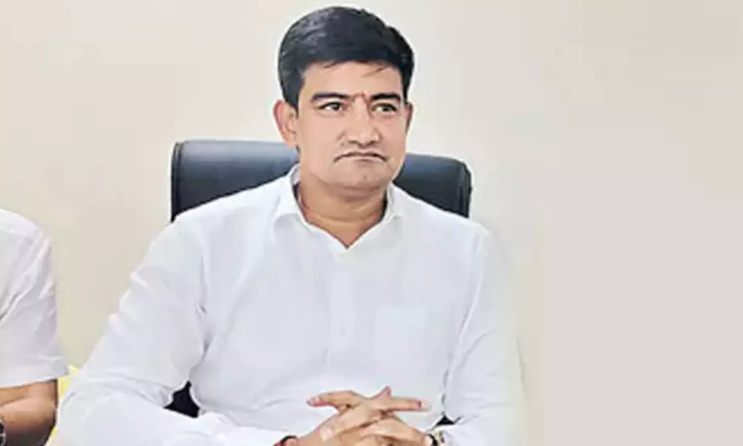 minister kondapalli srinivas, condemns, false propaganda, against amaravati