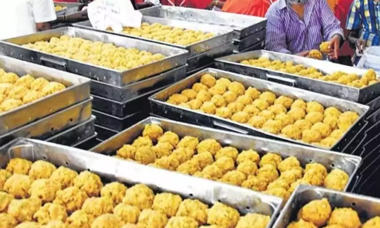 laddu sales, record high,  large number of devotees, tirumala