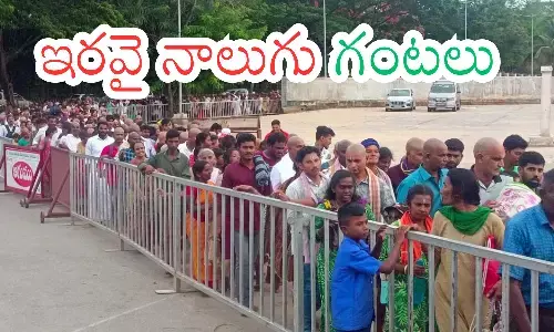 rush of devotees, continues in tirumala,  friday of shravan, today darsan time in tirumala